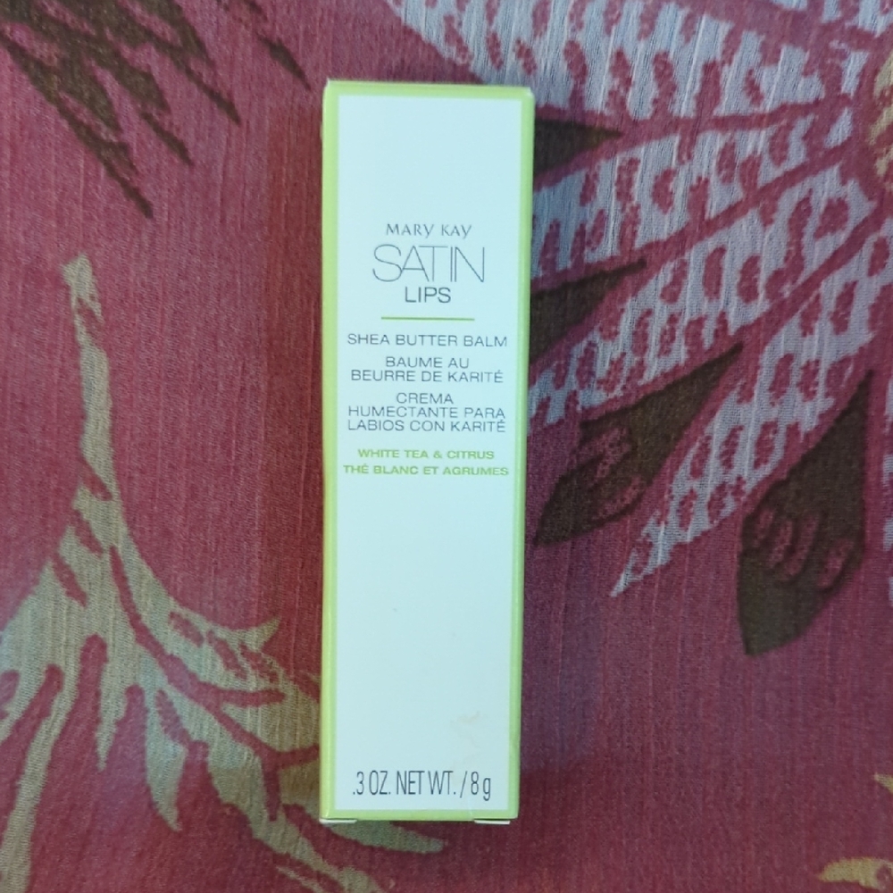 Mary Kay Satin Lips Shea Butter Balm - White and Green